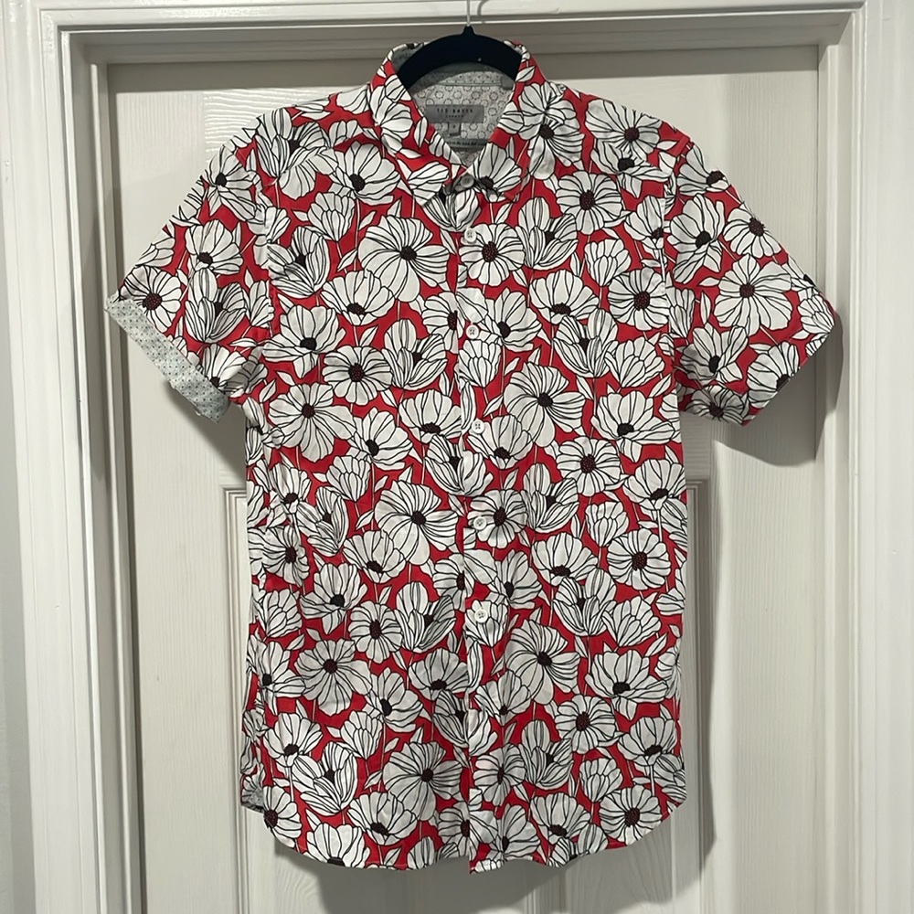 Men’s Ted Baker short sleeved button shirt